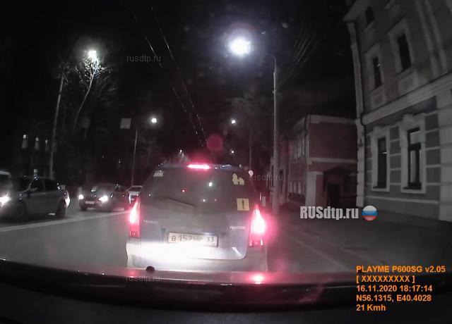 Подрезали на повороте Подрезали на повороте