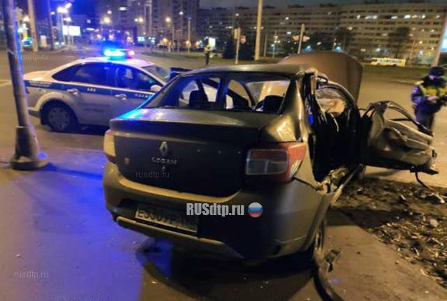 В Петербурге водитель Infiniti устроил смертельное ДТП, скрываясь от полиции