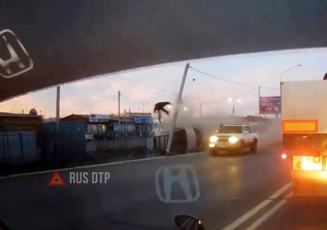 В Чите водителя выбросило из автомобиля