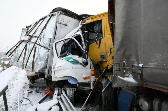 Массовое ДТП с участием грузовиков произошло на Урале