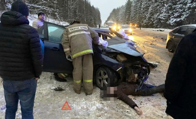 Два водителя погибли в ДТП за несколько часов до Нового Года