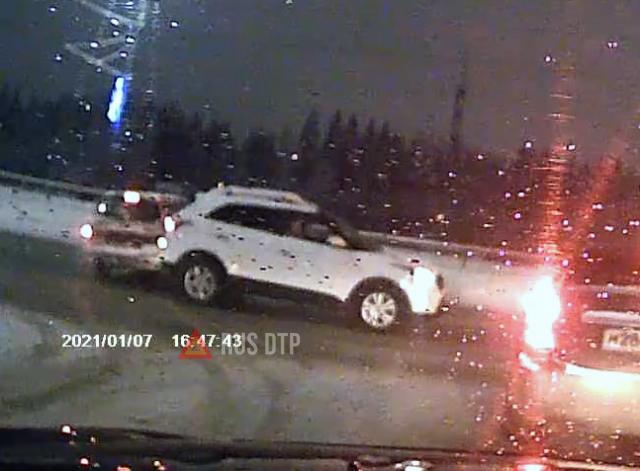 Две курьезные аварии в Петрозаводске Две курьезные аварии в Петрозаводске
