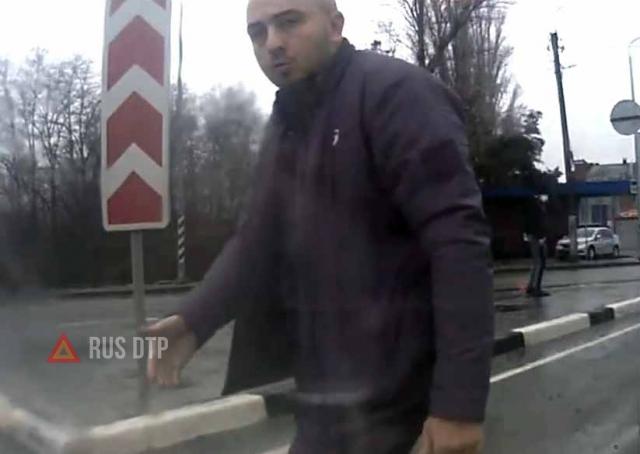 Водитель настаивает, что это я его ударил (с) Водитель настаивает, что это я его ударил (с)