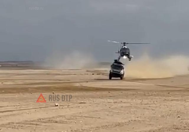 КАМАЗ столкнулся с вертолетом на ралли «Дакар»
