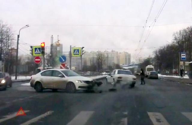 Пешеход родился в рубашке Пешеход родился в рубашке