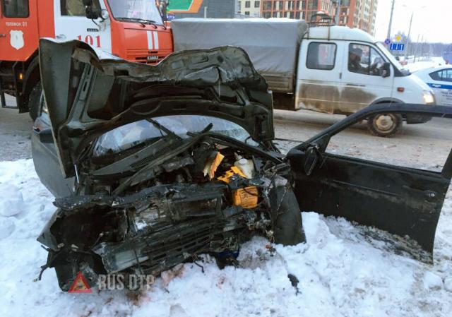 19-летний водитель «Лады» попал в больницу после ДТП в Ярославле