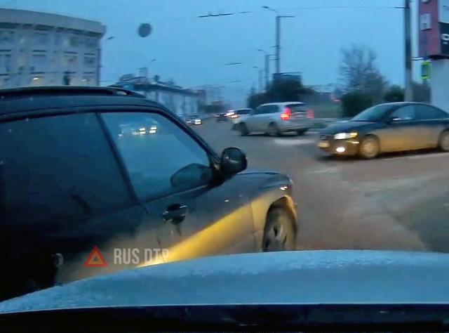 ДТП в Севастополе на перекрестке ДТП в Севастополе на перекрестке