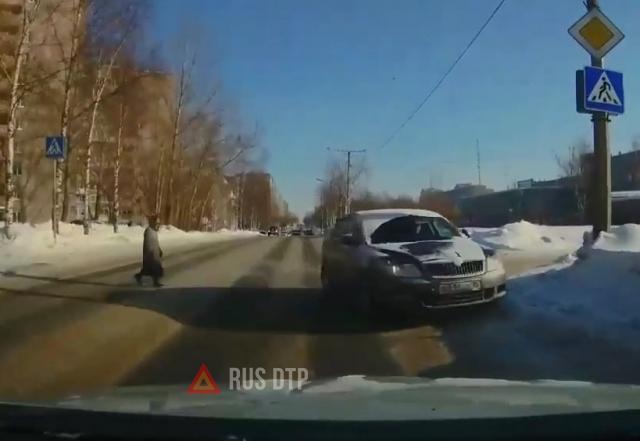 Едва не сбил пешехода в Череповце Едва не сбил пешехода в Череповце