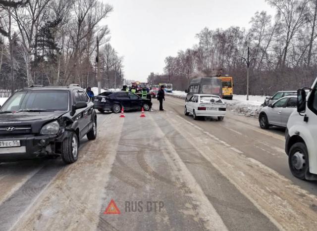 Три человека пострадали на проспекте Королёва в Омске