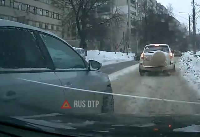 Водитель «Джетты» решил поиграть в учителя (с) Водитель «Джетты» решил поиграть в учителя (с)