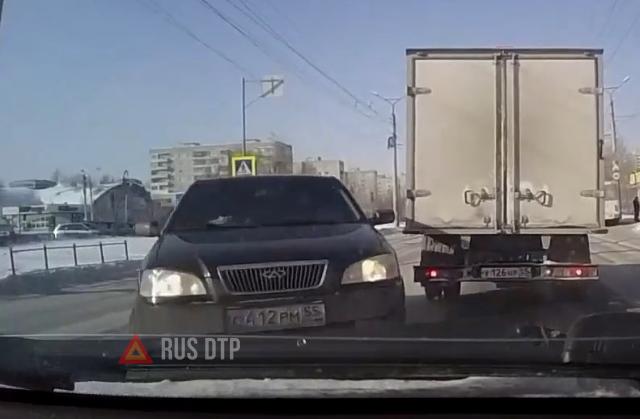 ДТП на улице Дианова в Омске ДТП на улице Дианова в Омске