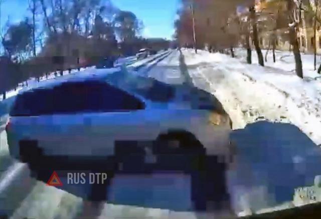 В Хабаровске в ДТП погиб водитель минивена