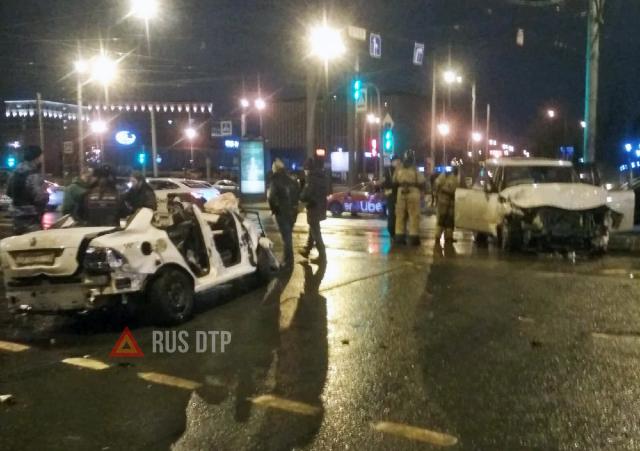 Таксист погиб в массовом ДТП в Сантк-Петербурге