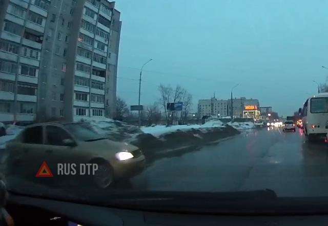 ДТП на улице Петрищева в городе Дзержинске ДТП на улице Петрищева в городе Дзержинске