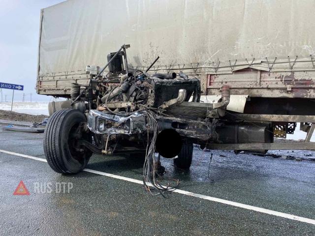 Водитель грузовика погиб в массовом ДТП на трассе М-5
