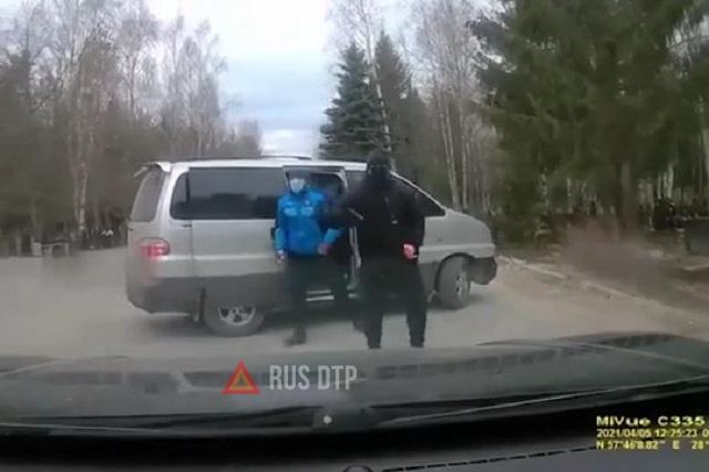 Стрельба на кладбище в Пскове Стрельба на кладбище в Пскове