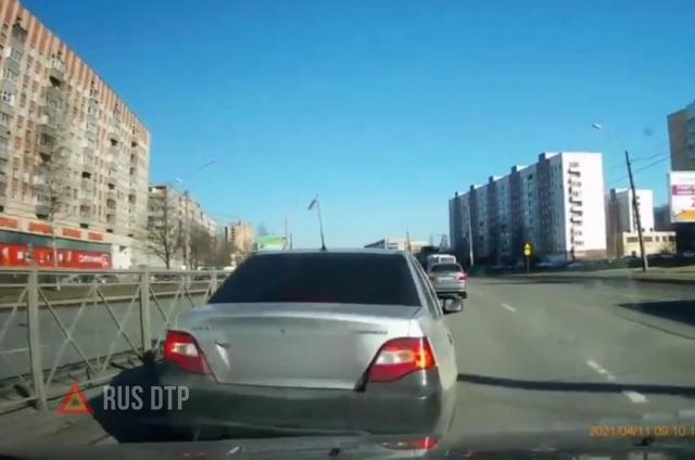 ДТП на проспекте Большевиков в Санкт-Петербурге ДТП на проспекте Большевиков в Санкт-Петербурге