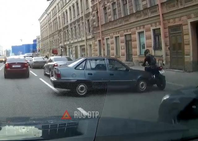 Мото ДТП на улице Глинки в Санкт-Петербурге Мото ДТП на улице Глинки в Санкт-Петербурге