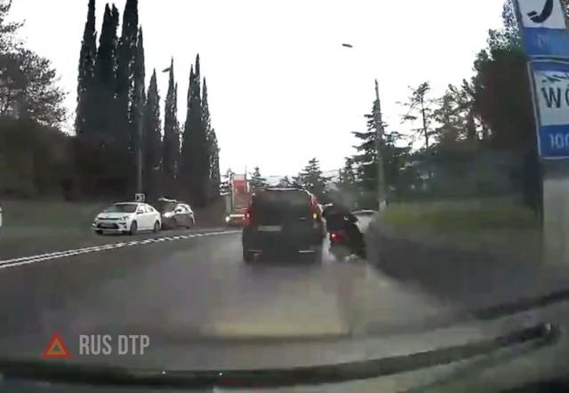 ДТП со скутеристом в Ялте ДТП со скутеристом в Ялте
