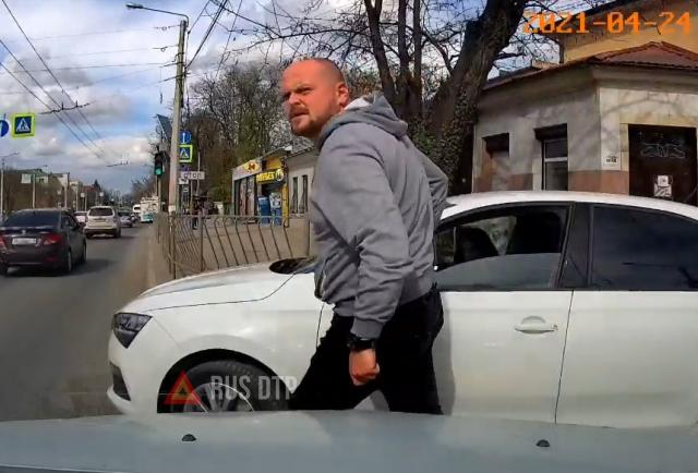 Кто имеет преимущество? Кто имеет преимущество?