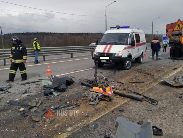 На трассе М-3 «Украина» кроссовер врезался в грузовик