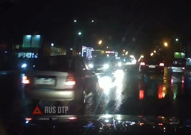 Виновник на Hyundai скрылся Виновник на Hyundai скрылся