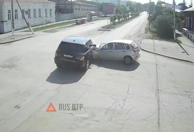 ДТП на перекрестке ДТП на перекрестке