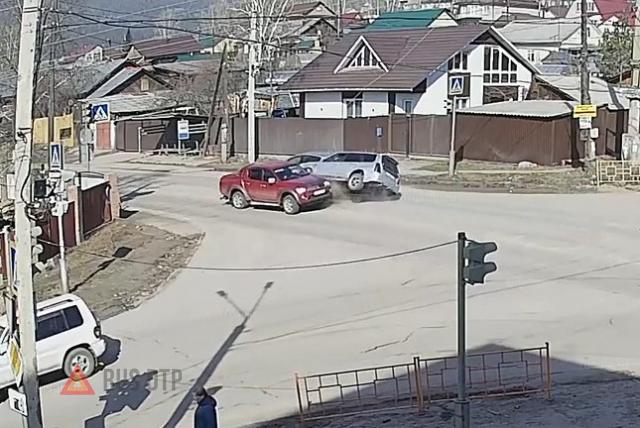 ДТП в Усть-Куте на перекрестке ДТП в Усть-Куте на перекрестке