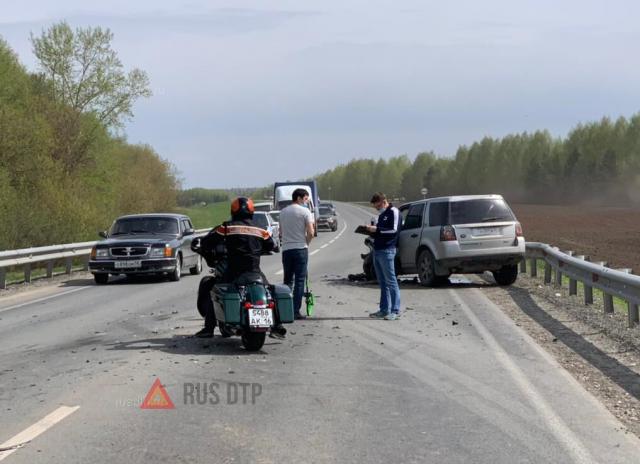 Мужчина и женщина погибли в ДТП в Татарстане