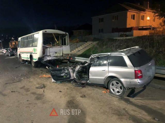 Двое молодых людей погибли в ДТП в Волгограде
