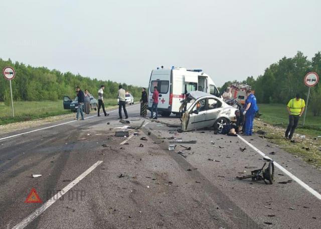Автомобиль с людьми разорвало на части на трассе «Каспий»