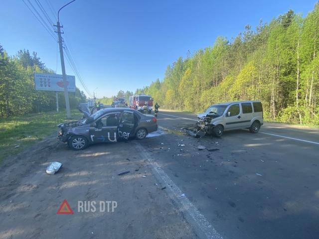 Пассажирка такси погибла в ДТП под Сыктывкаром