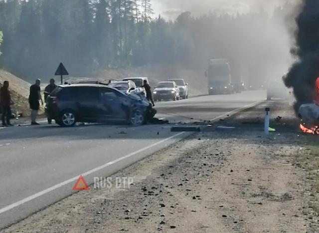 В Карелии в огненном ДТП погиб водитель автомобиля Renault