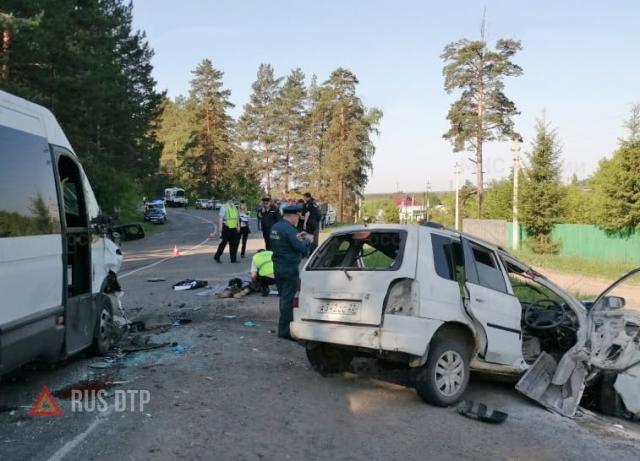 В Алтайском крае в ДТП с автобусом погибли три человека