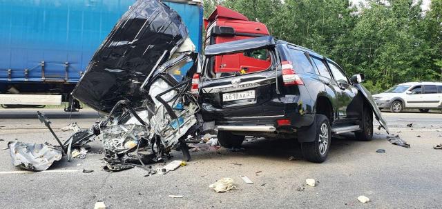 Водитель внедорожника погиб в ДТП на трассе М-7 в Чувашии