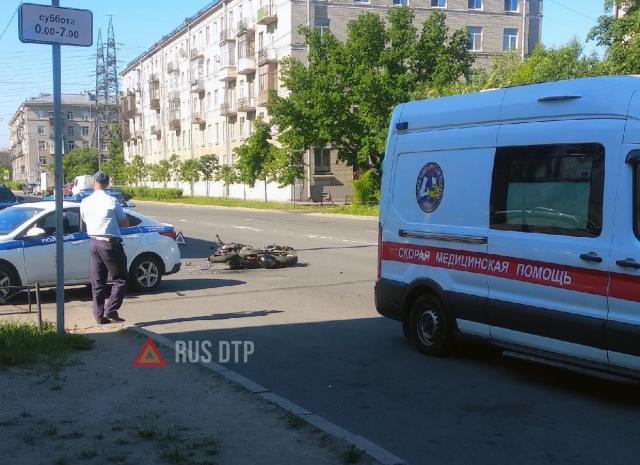 ДТП с участием полиции и мотоцикла в Петербурге