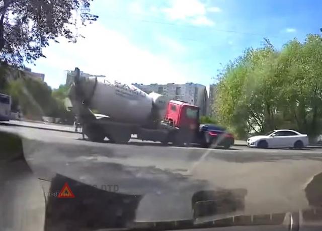 ДТП при выезде со двора ДТП при выезде со двора