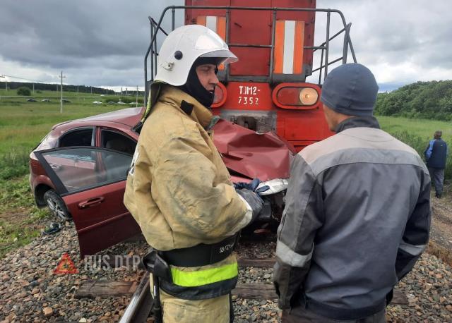 Семья попала под поезд в Алтайском крае