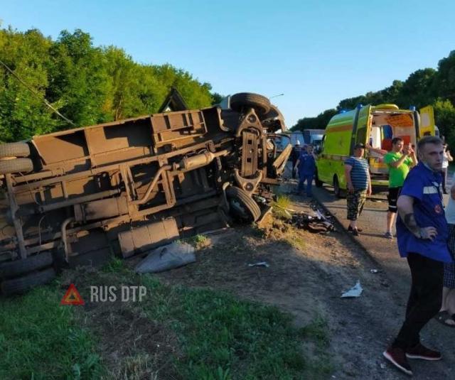 Водитель микроавтобуса погиб в ДТП на трассе М-2 «Крым»