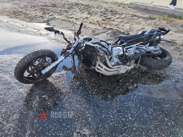 В Новом Уренгое в ДТП погиб мотоциклист