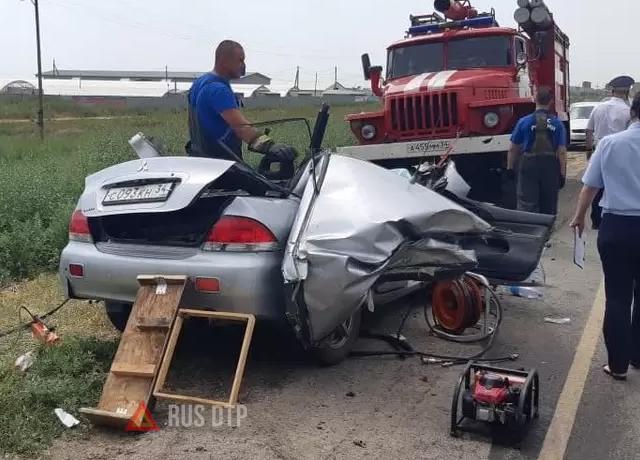 Женщина-водитель Mitsubishi погибла в ДТП под Волгоградом