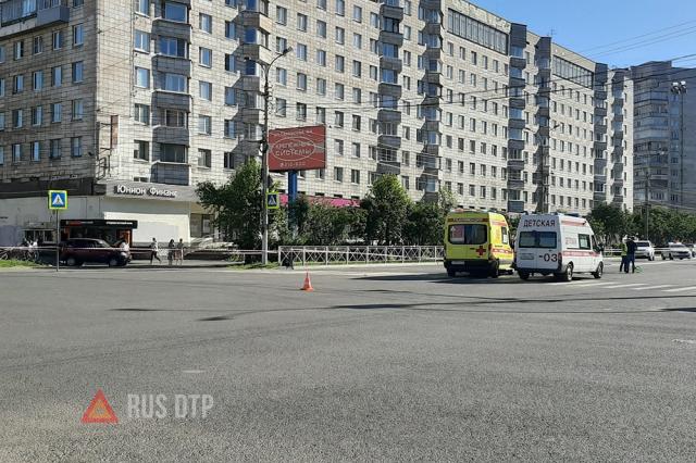 В Архангельске в ДТП с участием скорой погиб пешеход