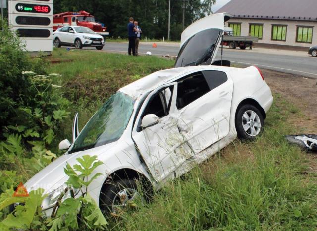 Водитель автомобиля и мотоциклист погибли в Кировской области