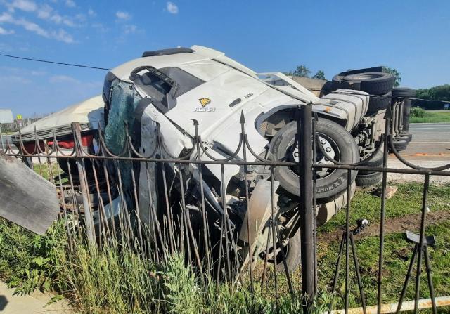 Водитель автобуса погиб в ДТП на трассе «Иртыш»