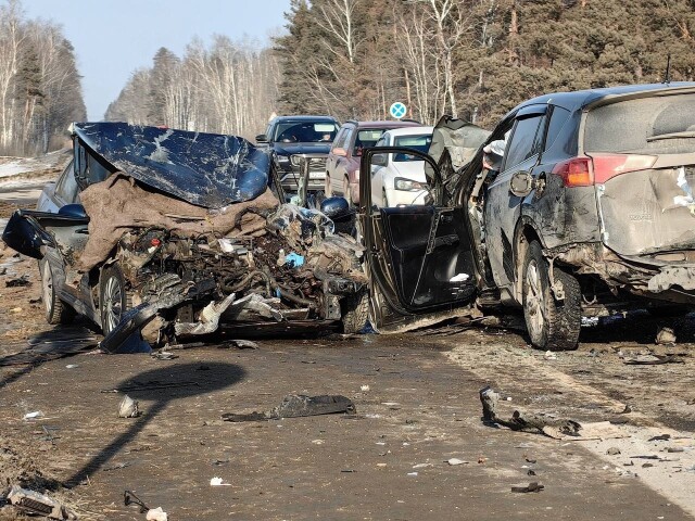 Момент ДТП на трассе Курган – Тюмень: никто из водителей не успел отрулить 