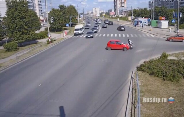 Подбила мопедиста