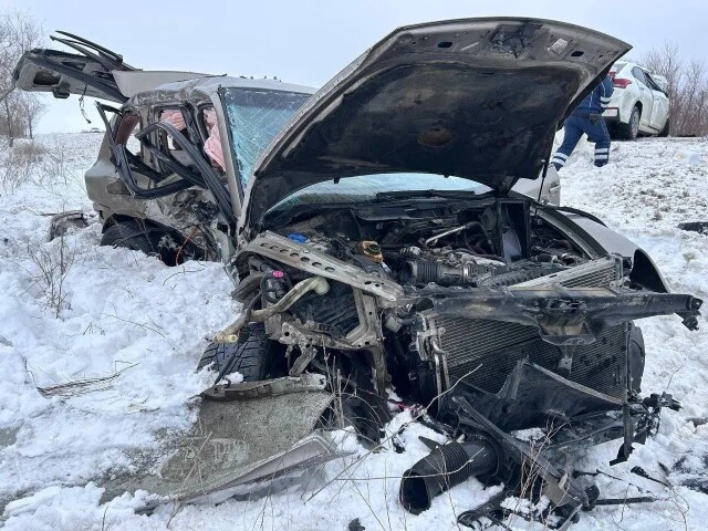 «Выехал на встречную полосу»: Porsche и Hyundai столкнулись в Оренбургской области 