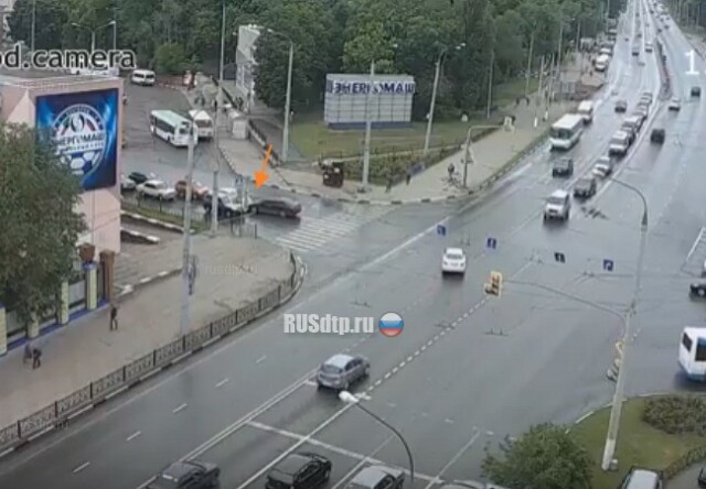 В Белгороде уснувший водитель совершил ДТП на перекрестке