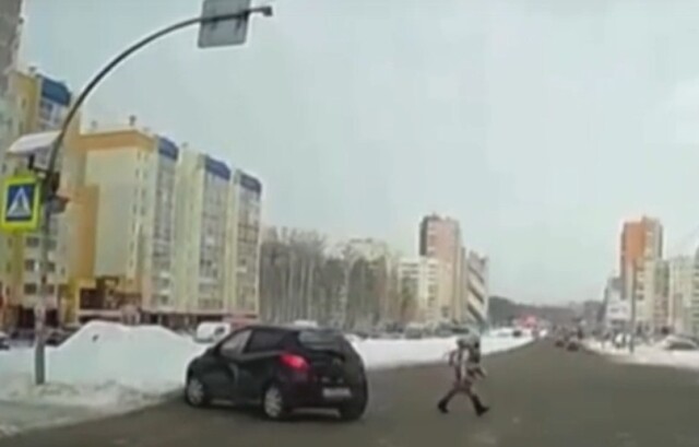 В Челябинске женщина сбила ребенка и уехала с места ДТП