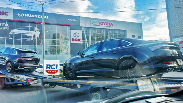 К дилерам начали поступать автовозы с новыми «Волгами» 